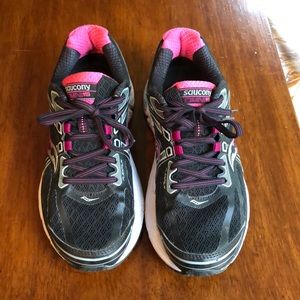 Women’s saucony tennis shoes
